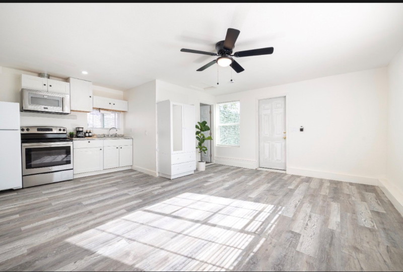 4344 Keeler Avenue - 1